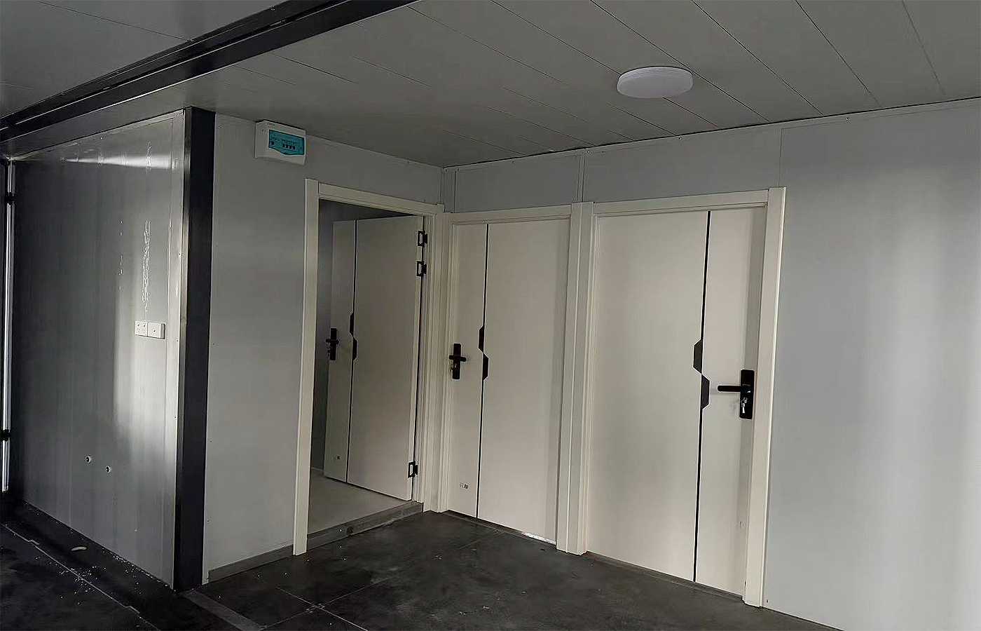 Bekas Boleh Dikembangkan 30 kaki Tinggi Mewah Tersuai Tinggi Dengan Plat Gusset Luaran Logam Bekas Boleh Dikembangkan 30 kaki Tinggi Mewah Tersuai Tinggi Dengan Plat Gusset Luaran Logam